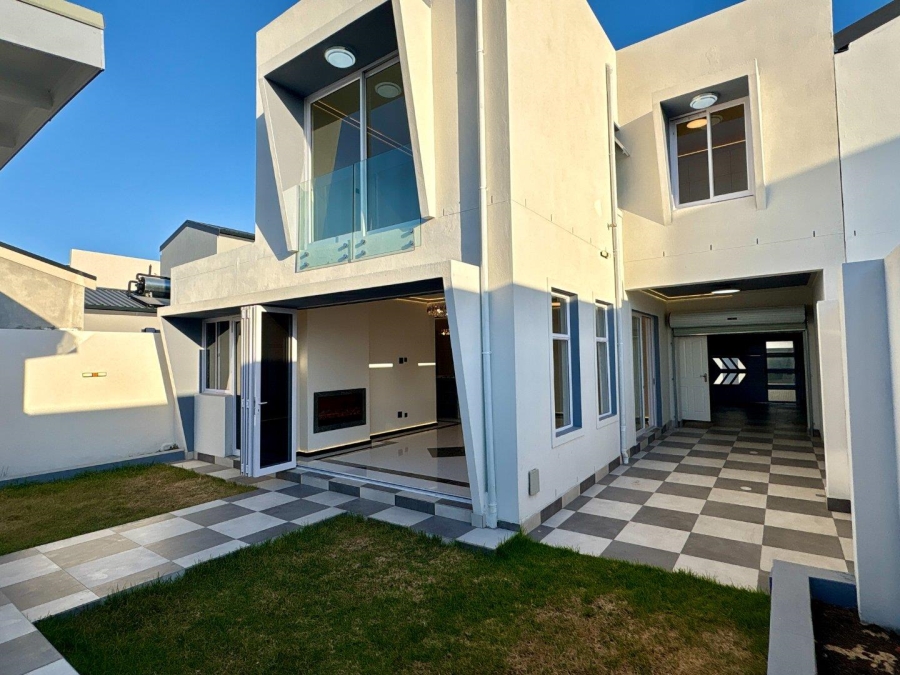 4 Bedroom Property for Sale in Sandown Western Cape